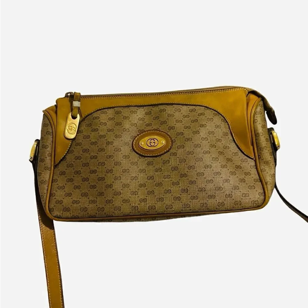 Gucci micro gg